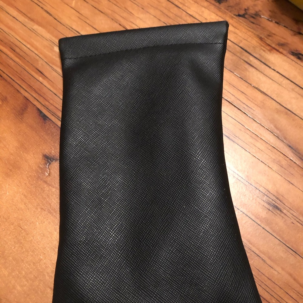 Sun Glasses - image 3